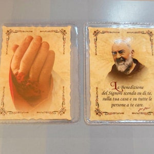 Heilige Karte von Pater Pio, in einer transparenten Blisterpackung versiegelt, zweiseitig, mit dem Segen des Heiligen, der in der Wallfahrtsstätte gesegnet wurde