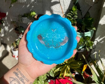 B grade flower ashtray