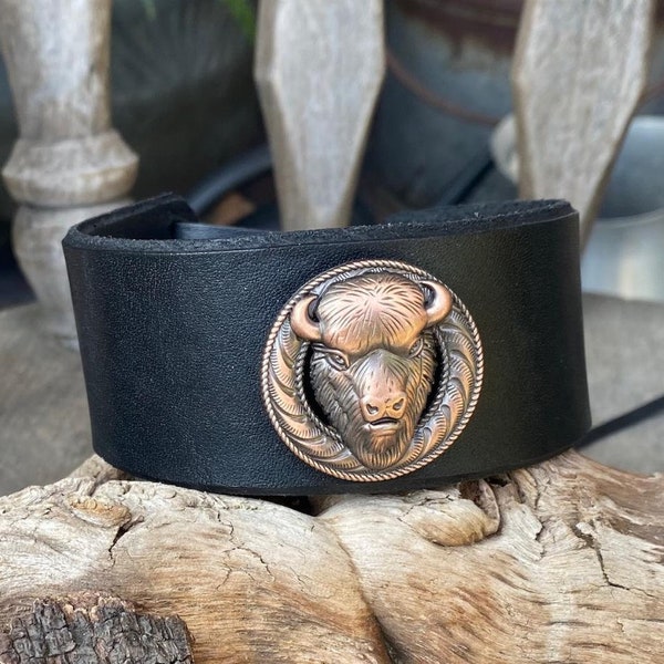 Black  leather upper arm/bicep cuff with copper scewback  Buffalo Head  concho