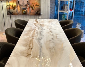 Table à manger sur mesure, art coulé en argent et en or, design en marbre, fait à la main de haute qualité, expédition sûre dans le monde entier.