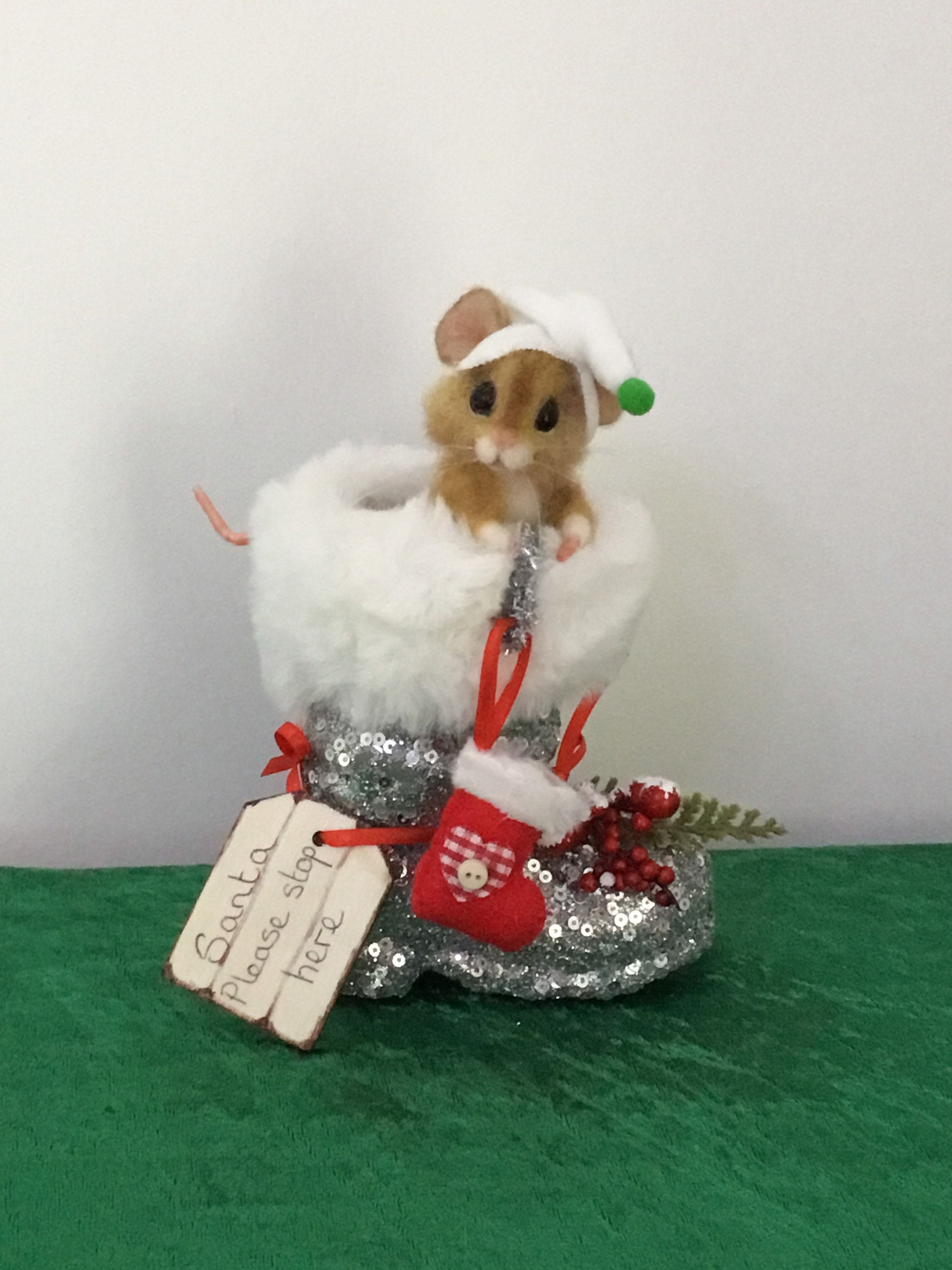 Needle Felted Cute Christmas Mouse charlie. 