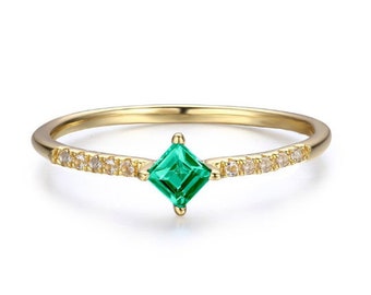1.50 CT Emerald Princess Cut Moissanite Diamond Engagement Ring, Green Emerald Diamond Engagement Rings