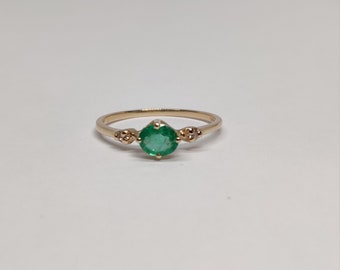 Bague délicate émeraude verte pour elle, alliance en argent sterling, bague émeraude délicate, bague femme émeraude délicate, cadeau fête des mères,