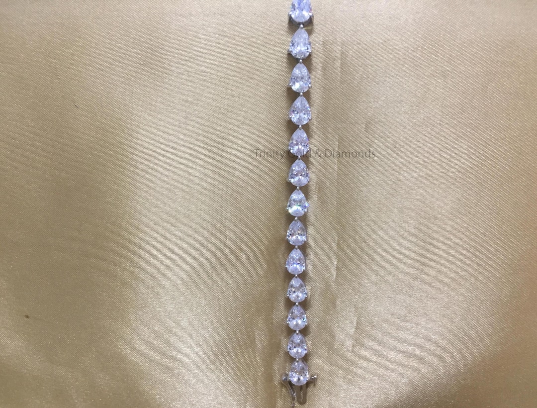 ペアシェイプカットのラボグロウンダイヤモンドテニスブレスレット