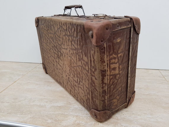 Antique Leather Suitcase, Old Train Case, Leather… - image 3