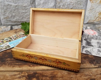 Vintage jewelry box, Retro 1970s Wooden Box, Wood Box hand carved box, Jewelry Box, Treasure Box, Rustic Home Decor, Storage Box Trinket box