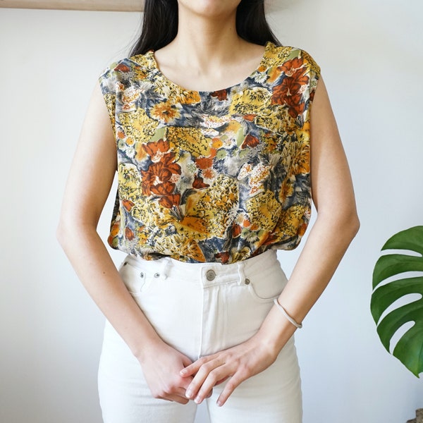 Vintage sleeveless floral blouse size S summer top vintage light blouse colorful blouse