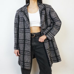 Vintage gray black Coat Size S-M wool mix overcoat checkered elegant coat warm winter jacket wool jacket