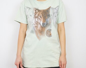 Vintage Harlequin T-Shirt Size S-M light green wolf shirt wildlife tshirt short sleeved shirt retro T-shirt
