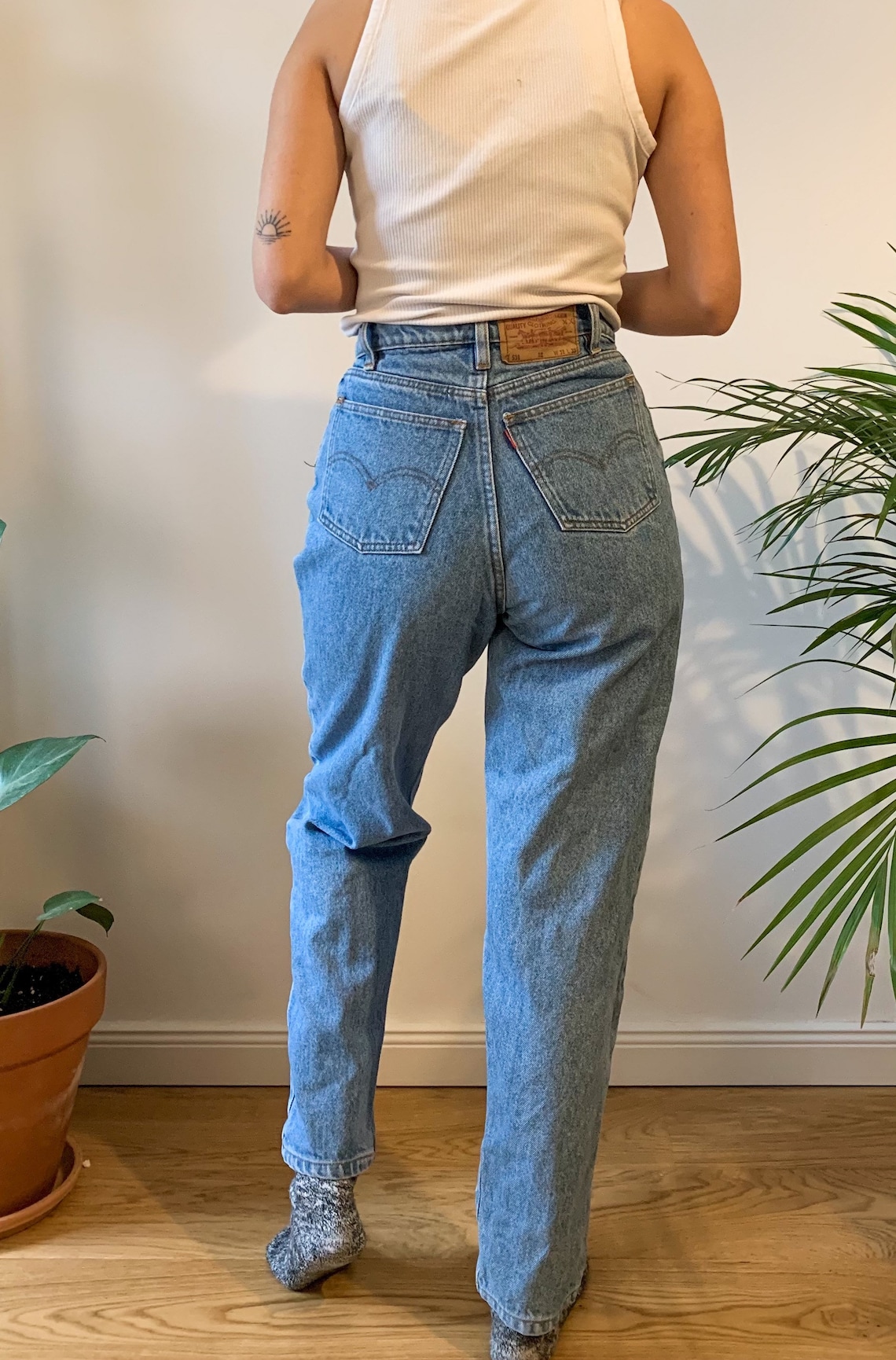 levi's high waisted mom jeans shorts
