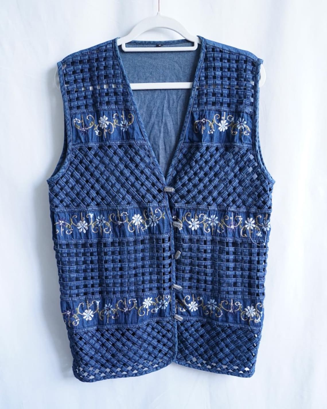 Vintage Denim Vest size M embroidery floral blue medium wash denim vest jacket, foto 1 di 5