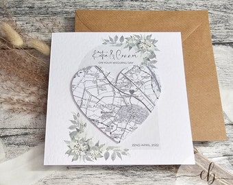 Carte de localisation personnalisée de n’importe où avec date anniversaire de fiançailles de mariage, eucalyptus de verdure, neutre avec sceau de cire en option