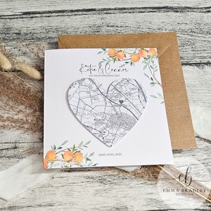 Carte de localisation personnalisée Italie orangerie avec date couple mariage fiançailles anniversaire faire-part, verdure eucalyptus, cachet de cire