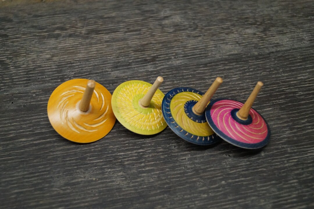 4 Wooden Spinning Tops 2 Colors 4piece Spinning Top Set Etsy
