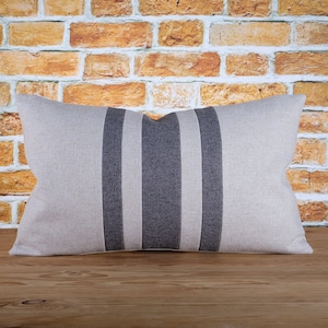 Funda de almohada lumbar a rayas en beige topo y gris antracita / Funda de cojín moderna de estilo rústico / Todos los tamaños