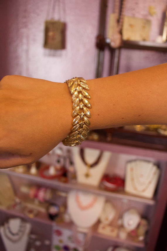 Coro gold bracelet clearance