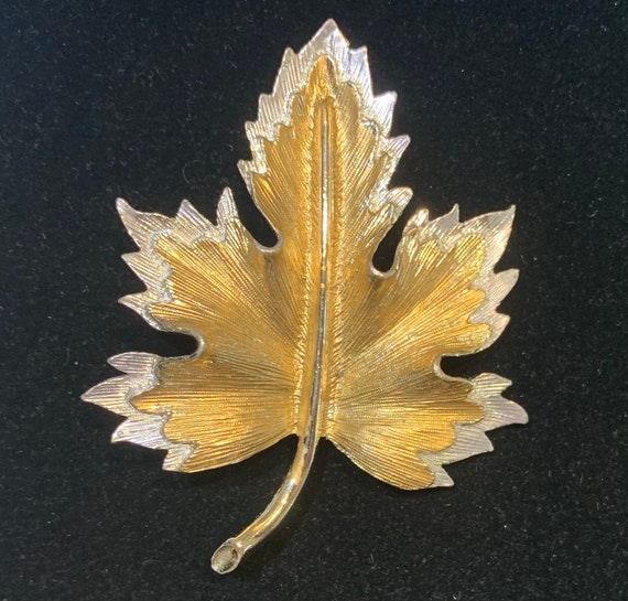 Sarah Coventry Maple Leaf Pin - Gem