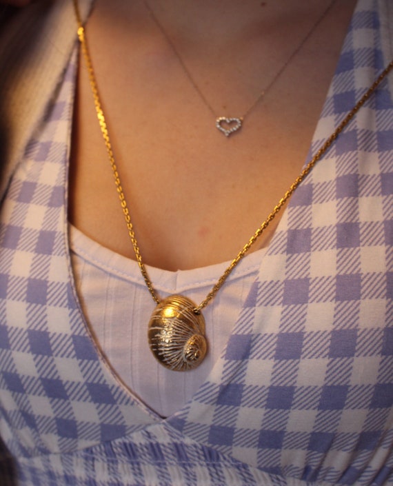 Shell Pendant Necklace - image 3