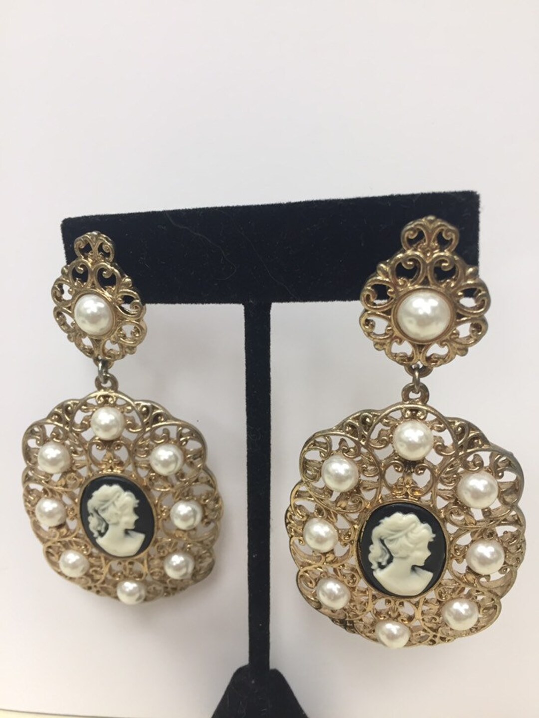 Boucles D'oreilles Vintage Noires Et Dorées - Bouton Perceur - Bijou Rétro élégant 4617