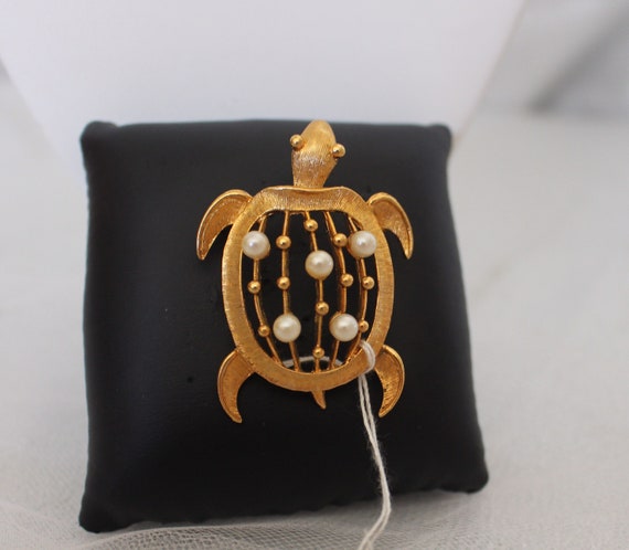 Gold Pearl Turtle Pin - image 1