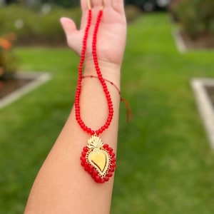 Sacred heart of Jesus handmade necklace, sacrado corazón de Jesús  collar de Crystal
