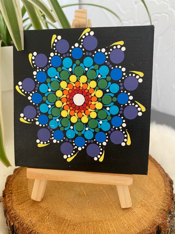 マコチャンカラフルデザイン Balance in Colors - Hand-painted Square Mini Canvas, Chakra