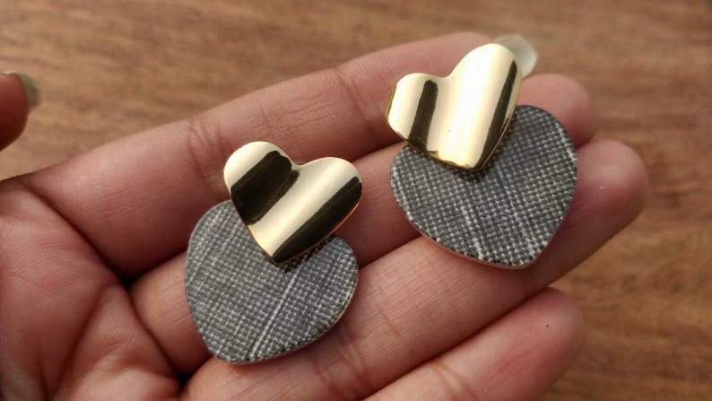 Heart Stud Earrings Delicate Dainty Heart Earrings Minimalistic Tiny Heart Earrings Heart shape Gold earrings Valentines Day Earrings