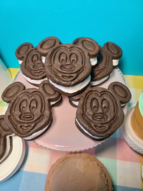 disneyland ice cream sandwich