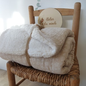 couverture bébé personnalisable en double gaze de coton doublure sherpa, doudou ou minky. Version hiver ou mi saison.