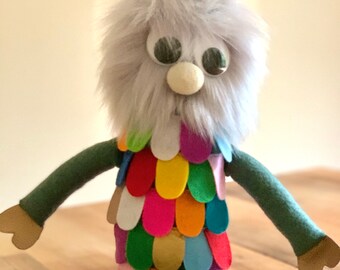Juguete de monstruo de fieltro y piel hecho a mano - Juguete de peluche suave y tierno - Único en su clase