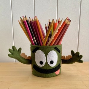 Mugalugs Monster Pencil Cup -Container -Tub - Soporte de papelería de fieltro - Único en su clase - Almacenamiento de escritorio