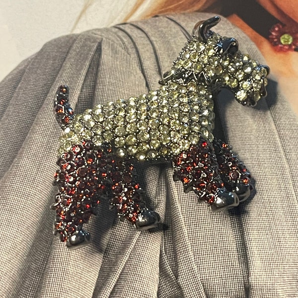 Sparking Rhinestone Dog  Brooch |Animal Brooch|Lovely Dog | Cute Pets Puppy l Unisex Brooch| Crystal Brooch| Designer Brooch| Free shipping|