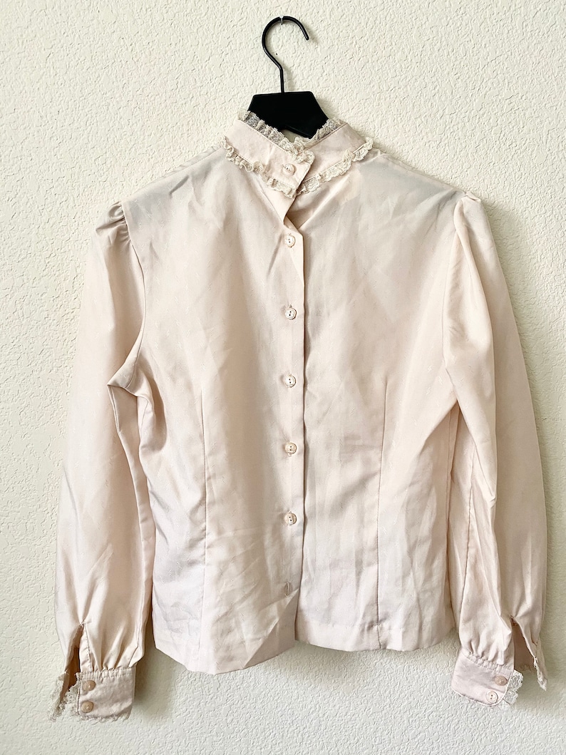Vintage 1960s lace pleated puff sleeve blouse