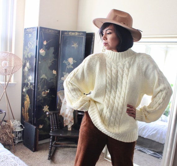 Cream- 1980's Aran- Cable Knit Minimal Sweater