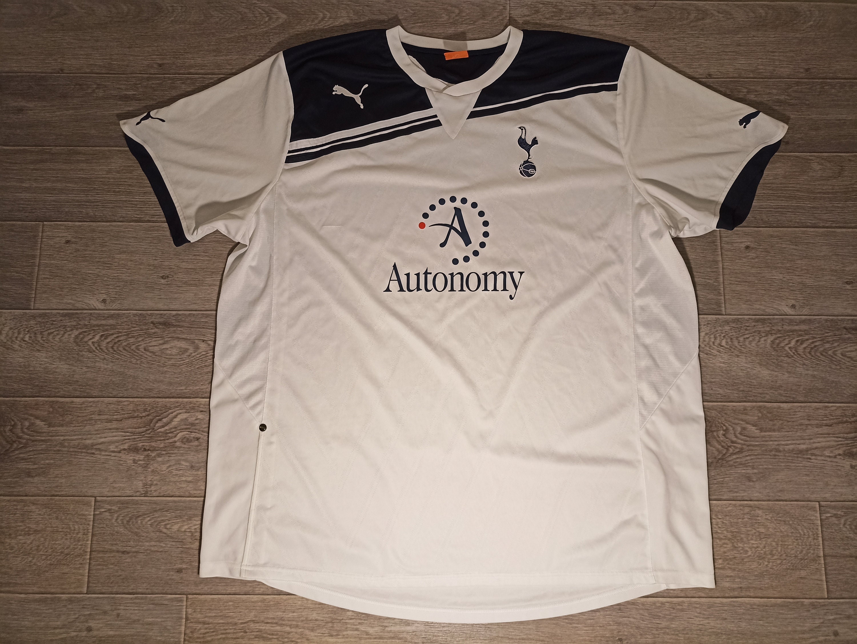 Puma 2010-11 Tottenham Hotspur Shirt Size 7/8 Years