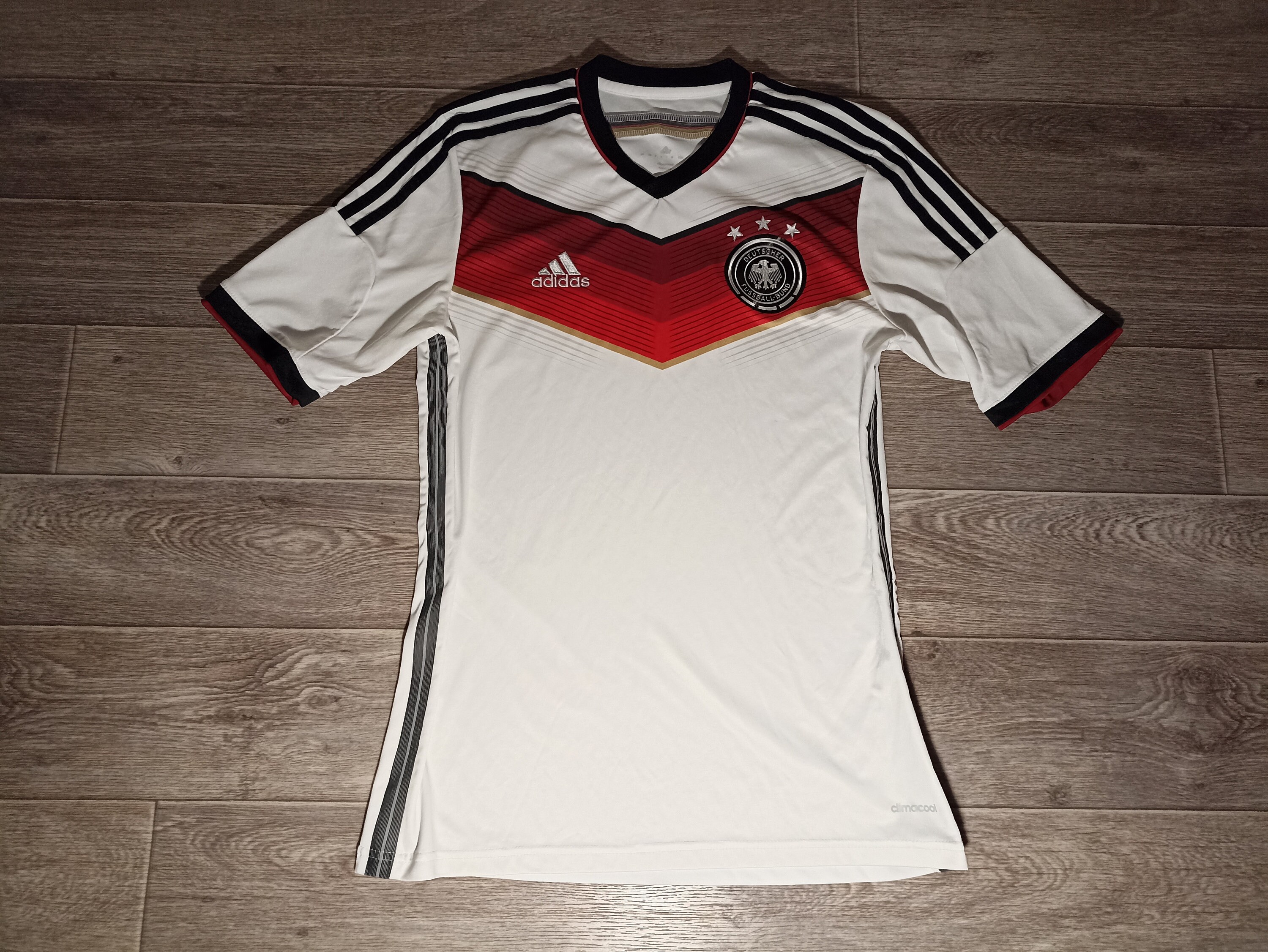 Adidas Men's Belgium Home Soccer Jersey Climacool 2016 (X-Small) Red, Black