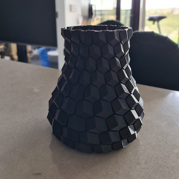 Stylish Honeycomb Vase