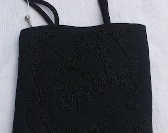 Lovely vintage little beaded black evening purse