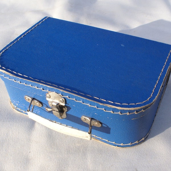 Vintage Dutch cardboard childrens suitcase