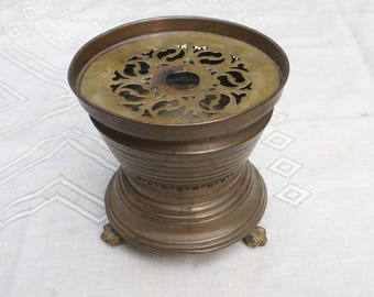 Vntage Dutch brass tea pot warmer on lion foot