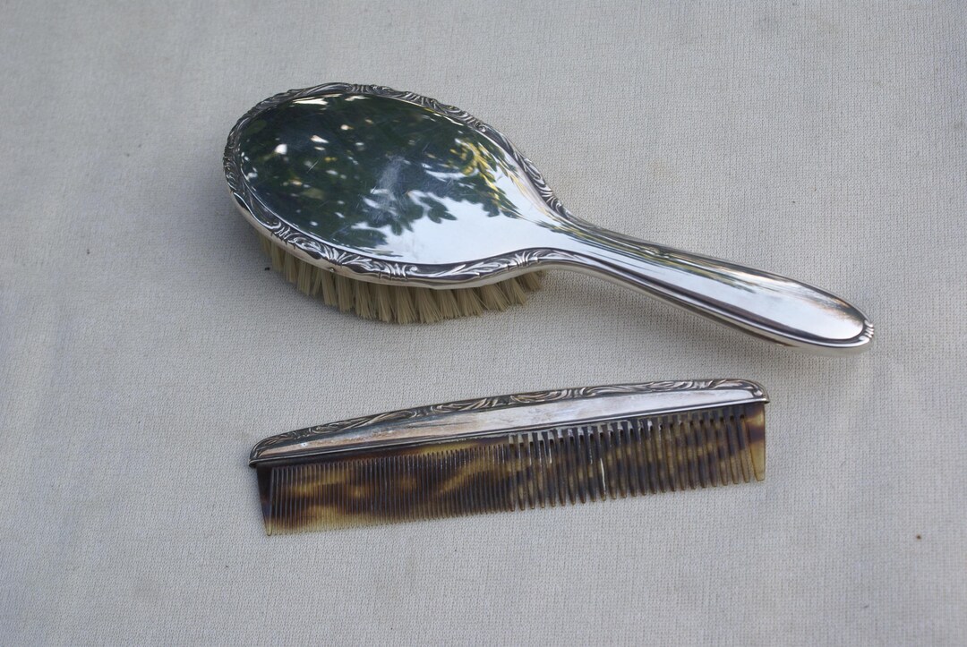 Vintage Gero, Silver Plate, Brush and Comb - Etsy display picture 3