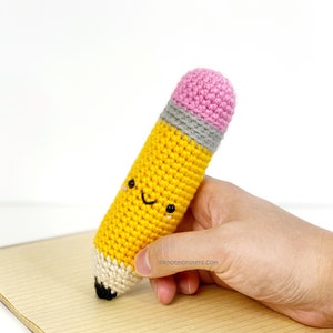 鉛筆パターンのみ！PDFダウンロード KnotMonsters Amigurumi 初心者向け簡単学校用品オフィス大学生向け子供用ティーン向けかわいい楽しい簡単