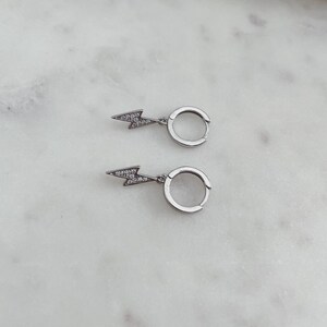 Lightning Bolt Silver Huggies, Boucles d’oreilles, Clous, Cerceaux, 925 CZ Argent