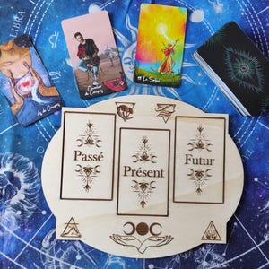 Support, planche, Plateau de tirage 3cartes pour Tarot ou Oracle en bois