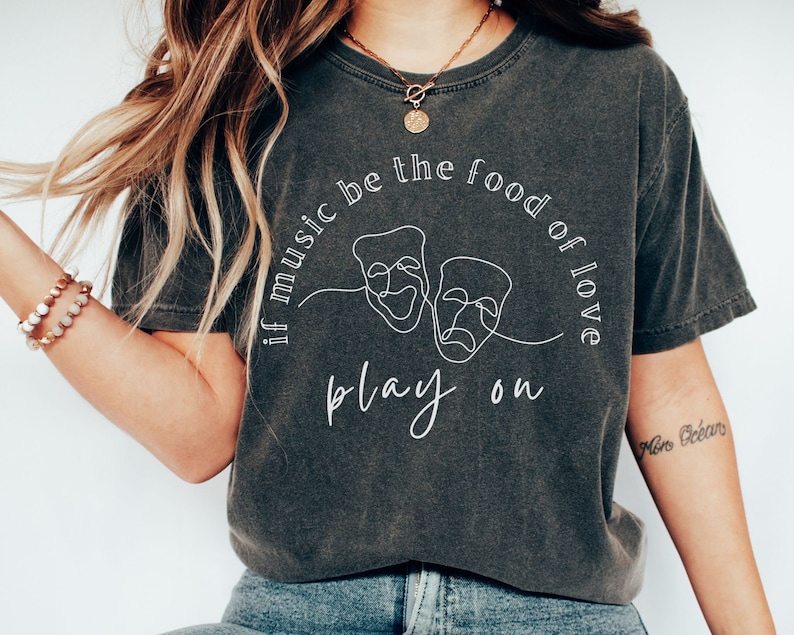 Twelfth Night Shirt Shakespeare Shirt Poet Shirt Bookish Merch Literary Tee Light Academia Shakespeare Gifts Shakespeare T Shirt Drama Tee Pepper