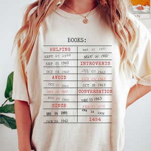 Chemise Booktrovert T-shirt club de lecture de la bibliothèque du bibliothécaire cadeau Carte de bibliothèque Date d'échéance chemise pour professeur Merch livresque Cadeau amateur de livres