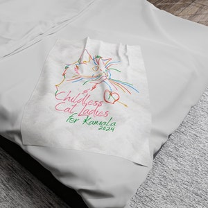 Couverture en peluche en velours côtelé, dessin au trait femme chat sans enfant chat dames Kamala Harris élection 2024 soutien féministe, cadeau pour femme, amoureux des chats