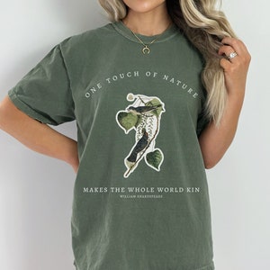 Vintage Shakespeare Shirt, Hamlet Poet Shirt, Gothic Shakespeare Bookish Shirt, Dark Academia Books Shirt, Shakespeare Gifts T-Shirt