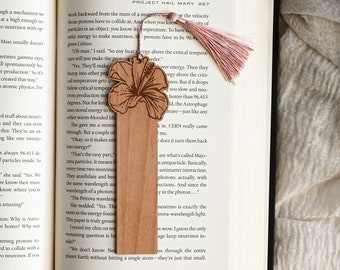 Plumeria Hawaiian Flower Bookmark, Gifts Teacher, Gifts for Flower Lover, Gift for Reader, Eco-Friendly Christmas Gift, Stocking Stuffer