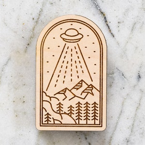 UFO Wood Magnet, Alien Enthusiast Gift, Extra Terrestrial Gift, Funny Alien Decor, Paranormal Gift, Fridge Magnet, Stocking Stuffer